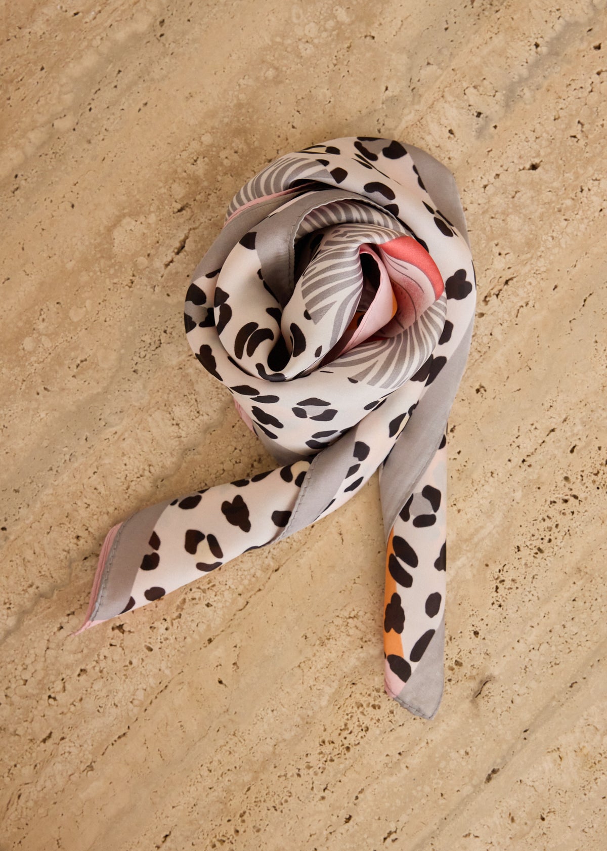 Loeiza scarf