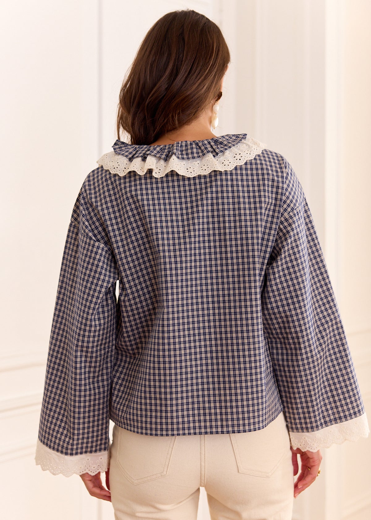 shirt Astride