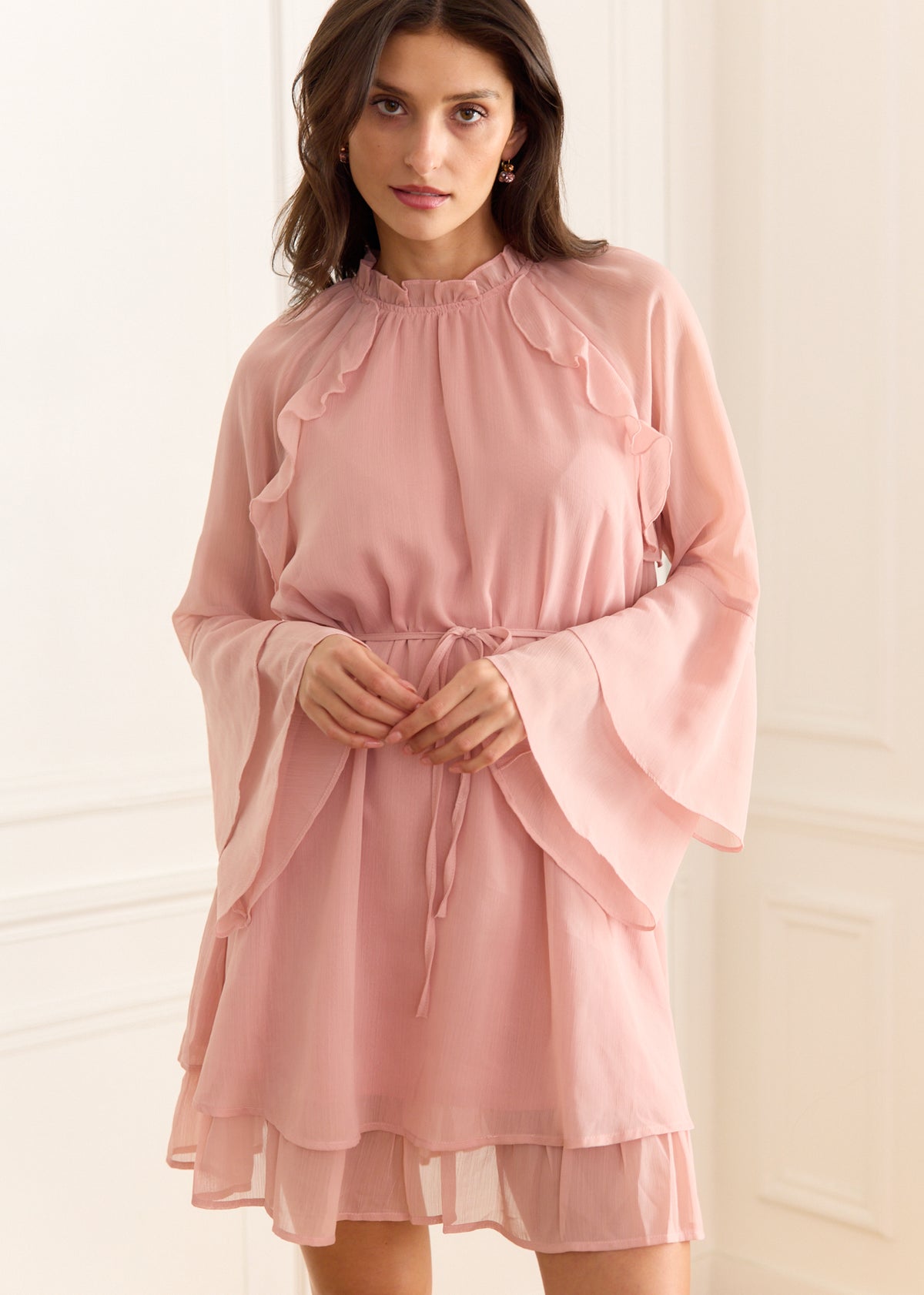 Robe Saral