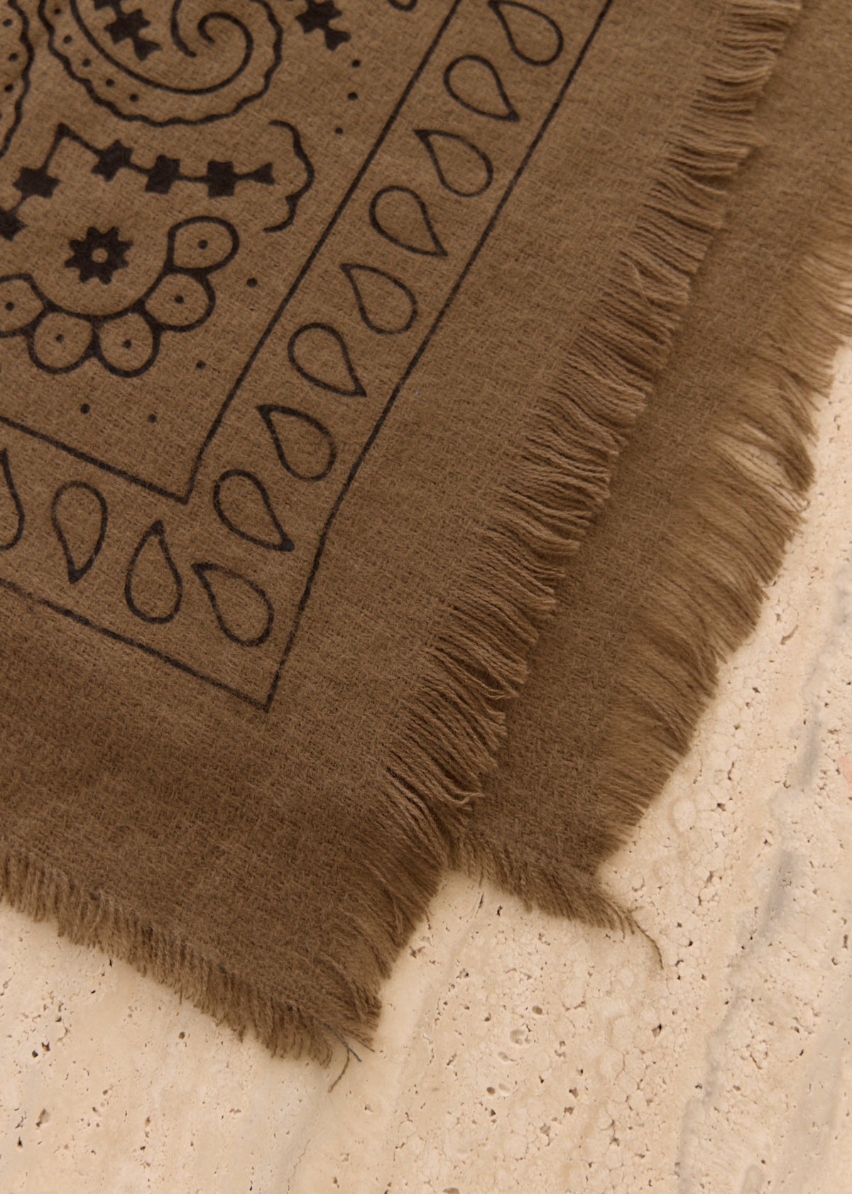 Nizar Scarf